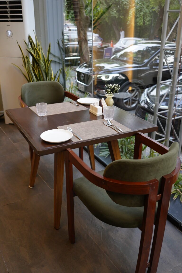 Dining dsc05397