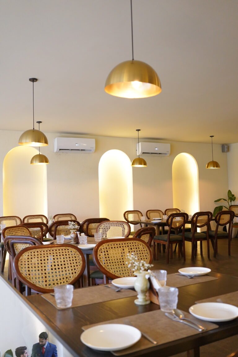 Dining dsc05443